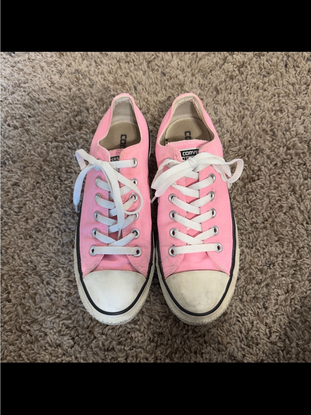 Converse Low Top Pink Sneakers